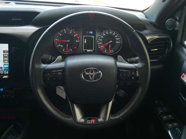 Toyota Hilux 6