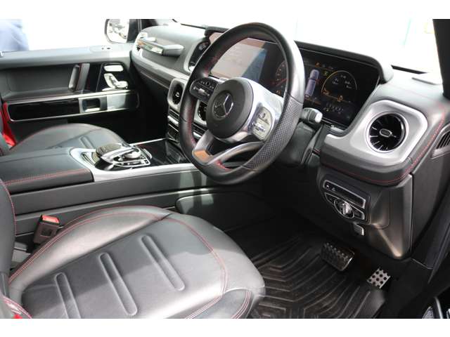 Mercedes-Benz G-Class 2