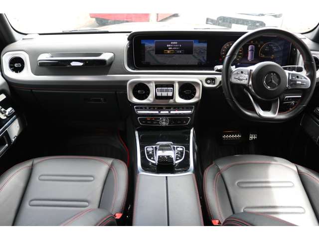Mercedes-Benz G-Class 8