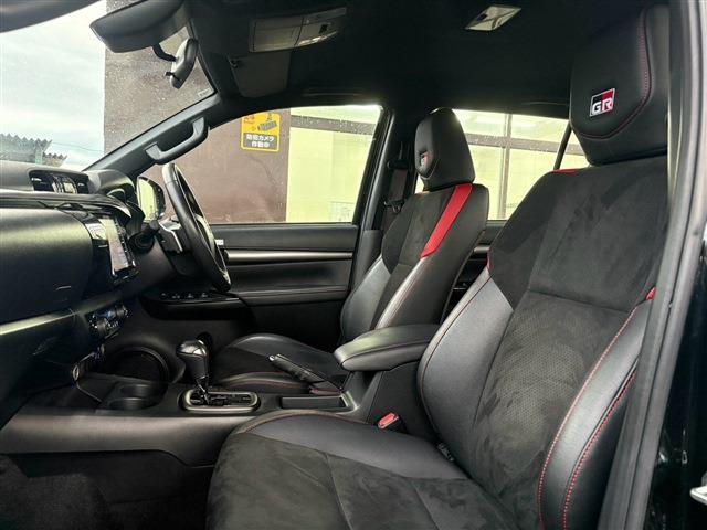 Toyota Hilux 11