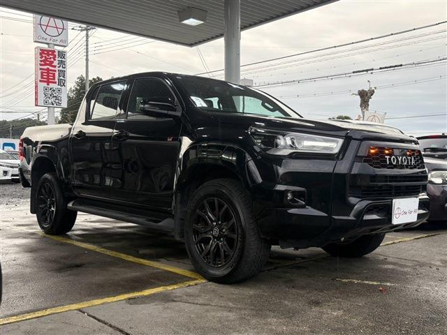 Toyota Hilux 2