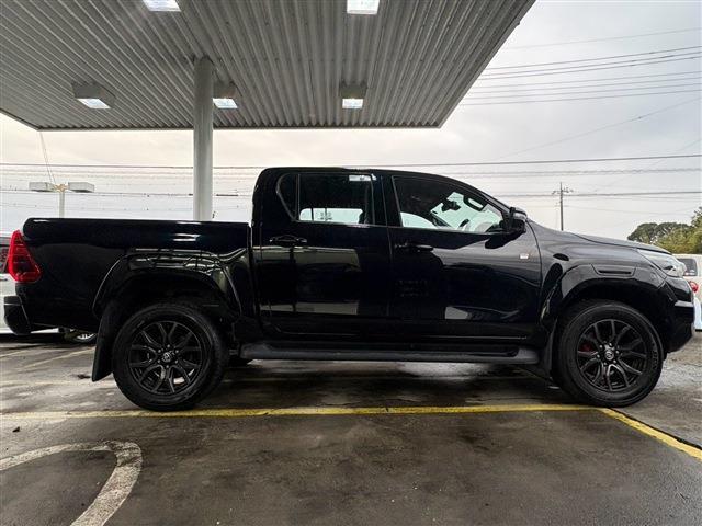 Toyota Hilux 3