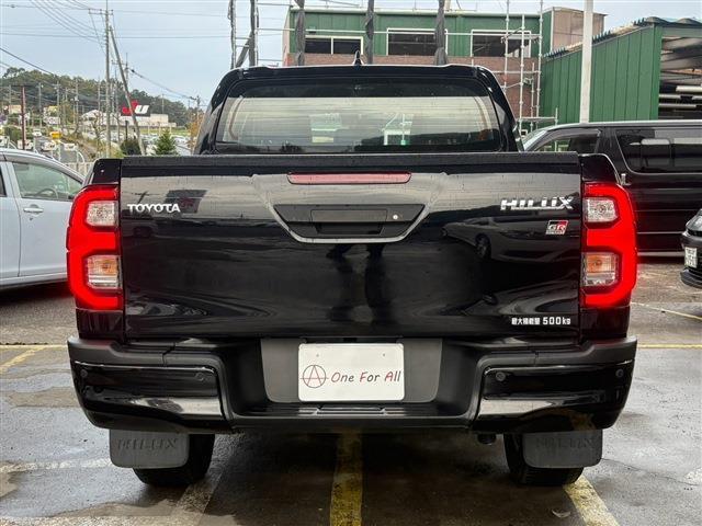Toyota Hilux 6