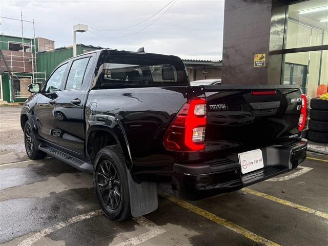 Toyota Hilux 7
