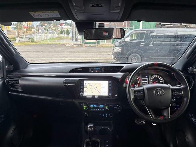 Toyota Hilux 8