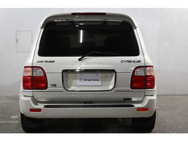 Toyota Land Cruiser Cygnus 12