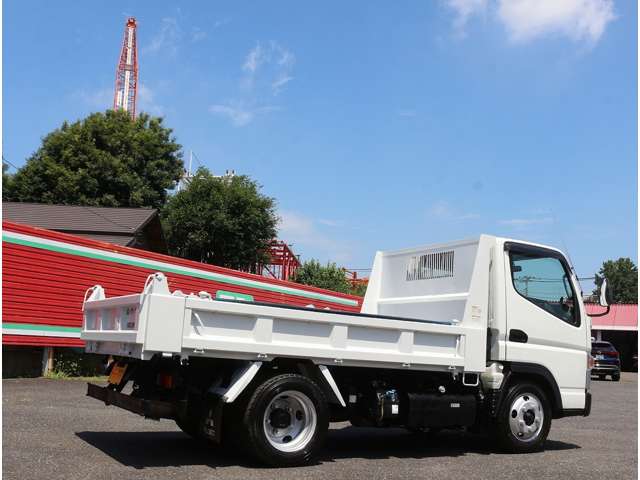Mitsubishi Fuso Canter 9