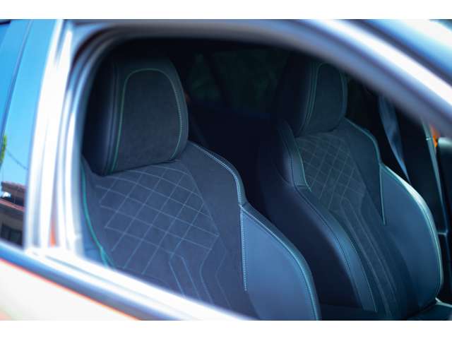Peugeot SUV e-2008 8