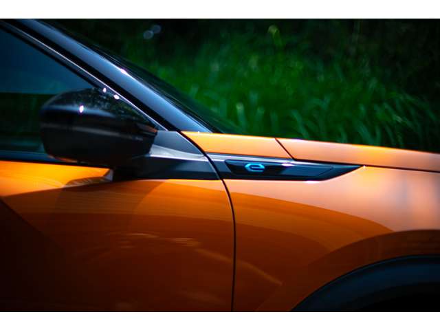 Peugeot SUV e-2008 9