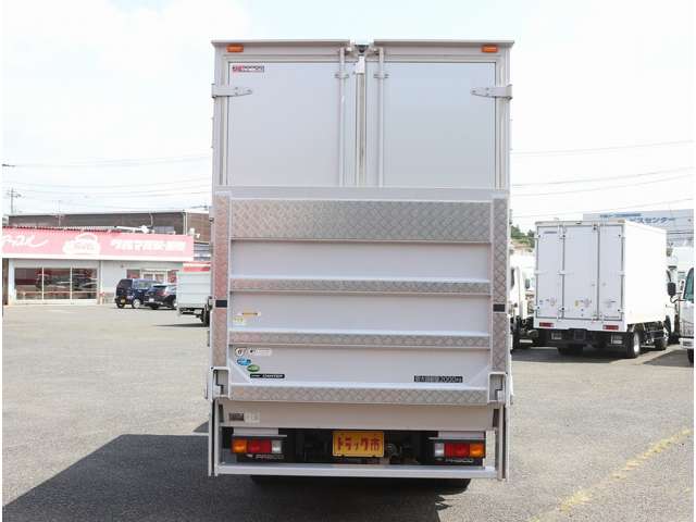 Mitsubishi Fuso Canter 10