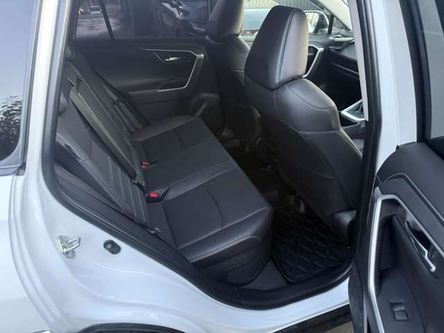Toyota RAV4 11