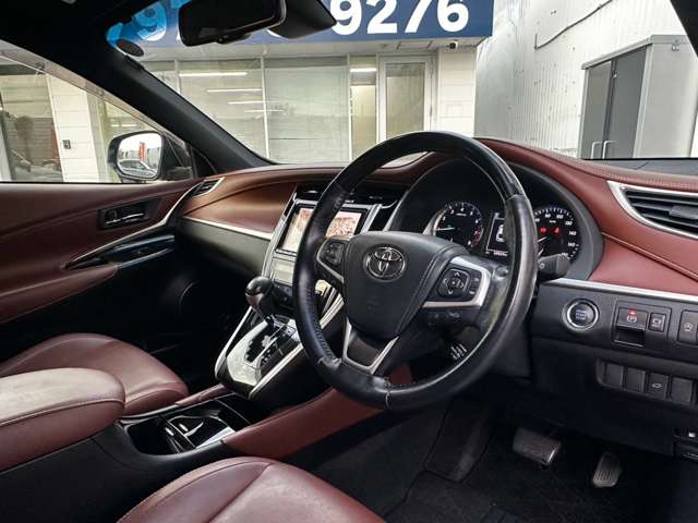 Toyota Harrier 11