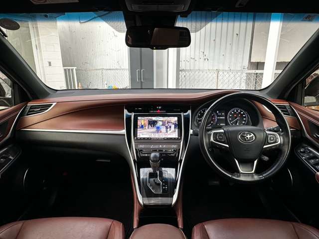 Toyota Harrier 2