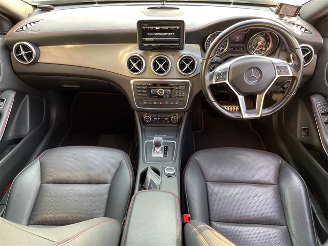 Mercedes-Benz GLA-Class 5