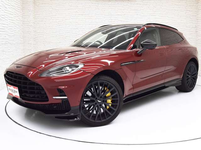 Aston Martin DBX 3
