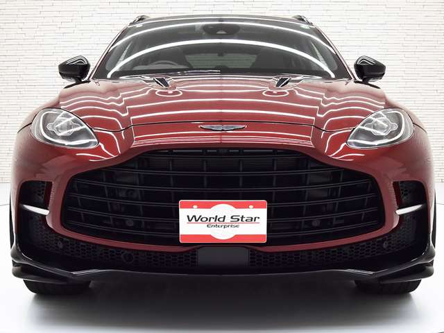 Aston Martin DBX 7