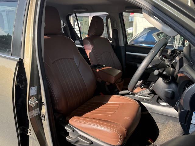 Toyota Hilux 2