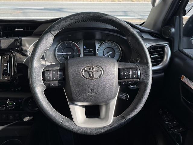 Toyota Hilux 4