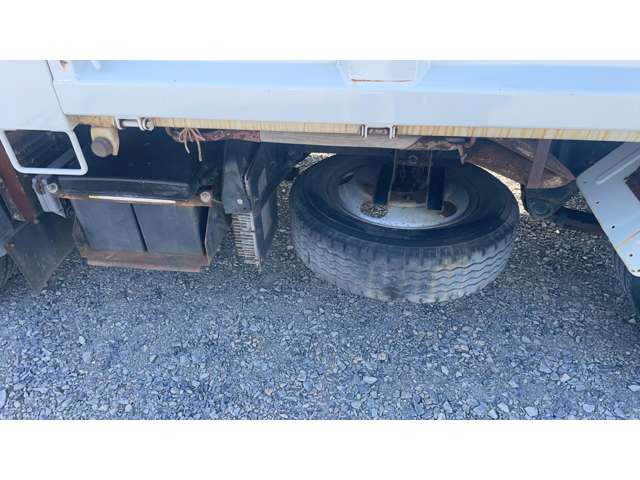 Mitsubishi Fuso Canter 12