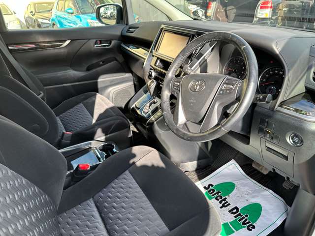 Toyota Vellfire 7