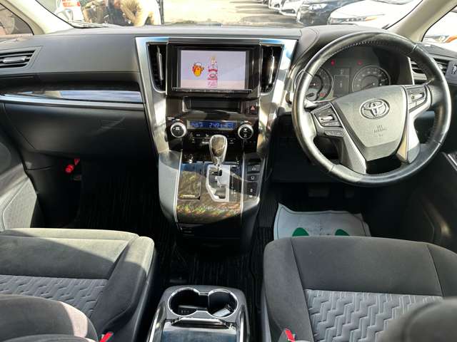 Toyota Vellfire 10