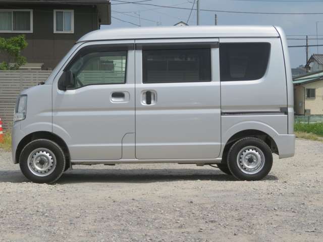 Nissan NV100 Clipper 4