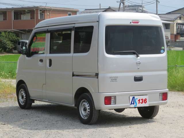 Nissan NV100 Clipper 6