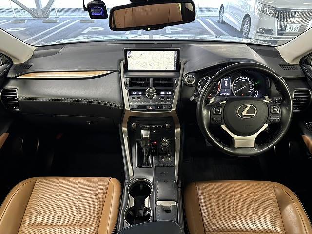 Lexus NX 2