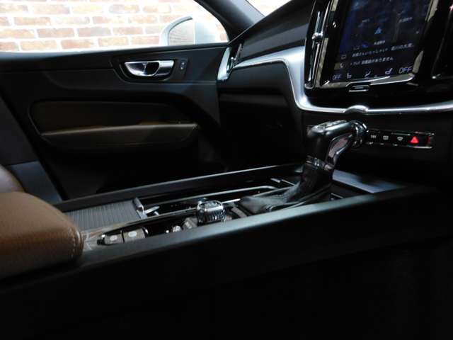 Volvo XC60 11