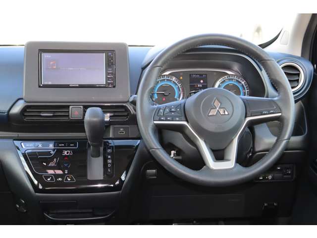 Mitsubishi eK X 3