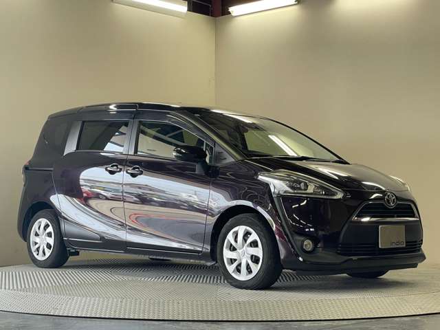 Toyota Sienta 11