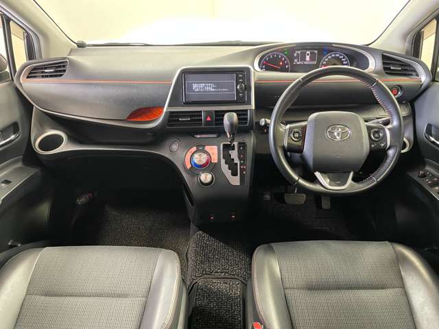 Toyota Sienta 2