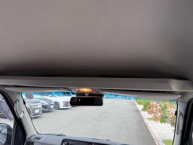 Daihatsu Hijet Deck Van 12