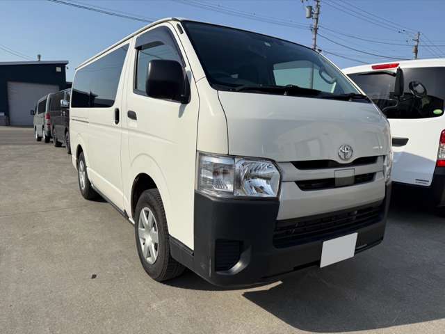 Toyota Hiace Van 4