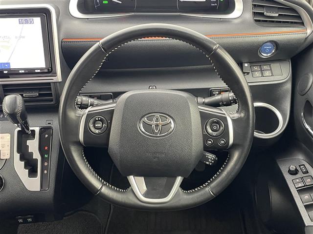 Toyota Sienta 12