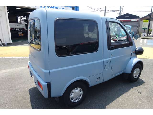 Daihatsu Midget II 4