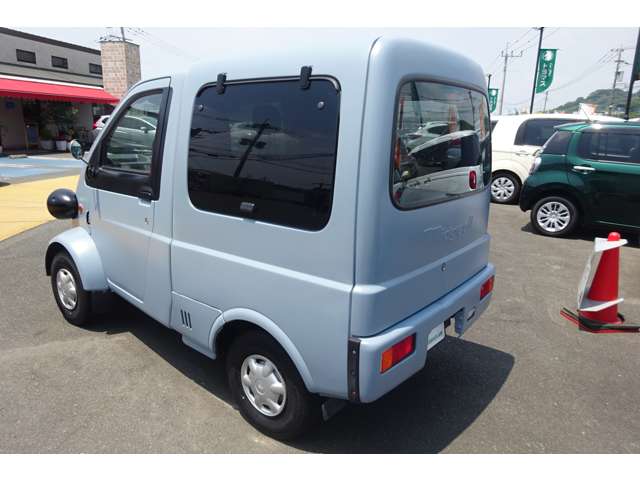 Daihatsu Midget II 6
