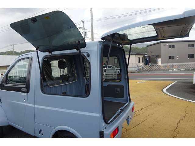 Daihatsu Midget II 8