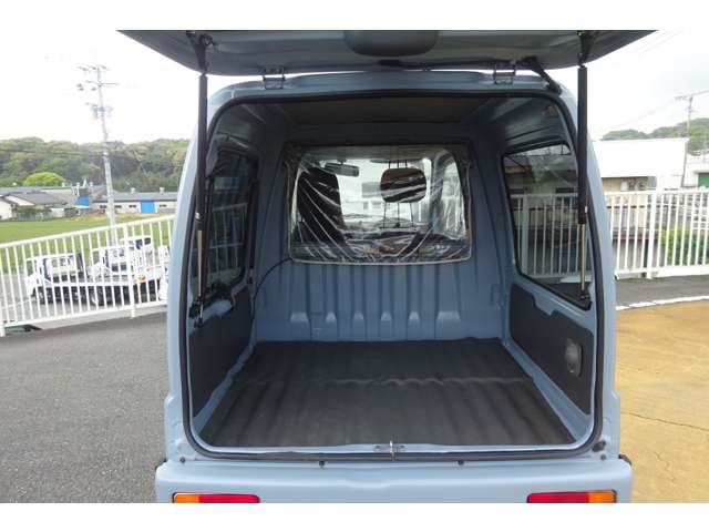 Daihatsu Midget II 10