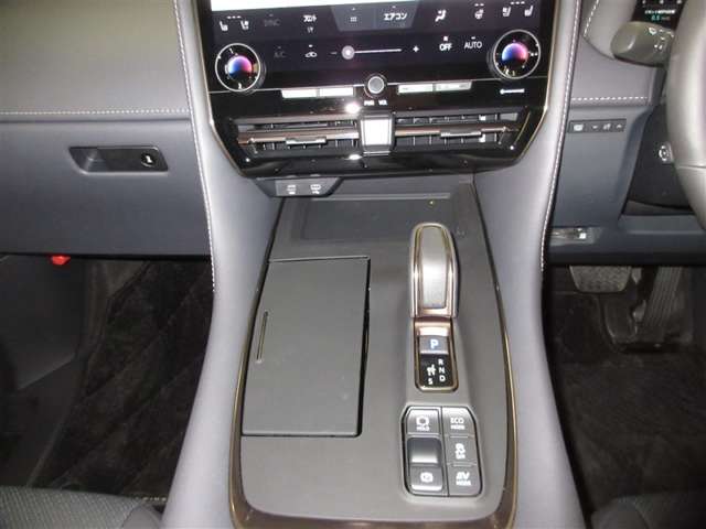 Toyota Vellfire 12