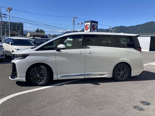 Toyota Vellfire 5
