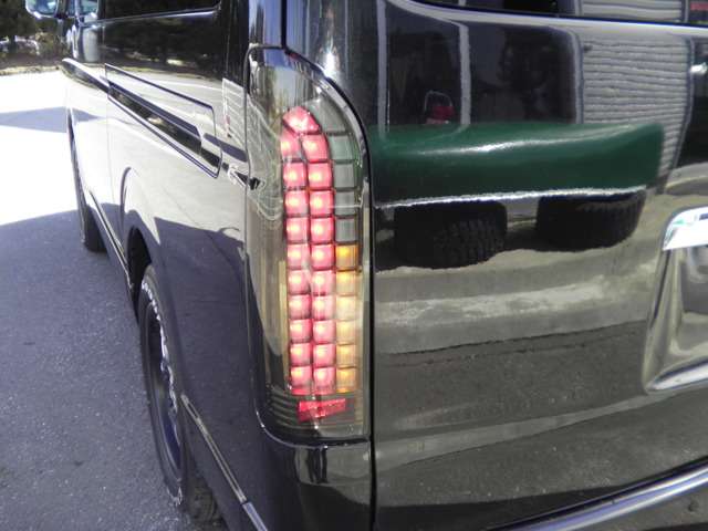 Toyota Hiace 11