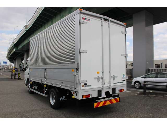 Mitsubishi Fuso Canter 4
