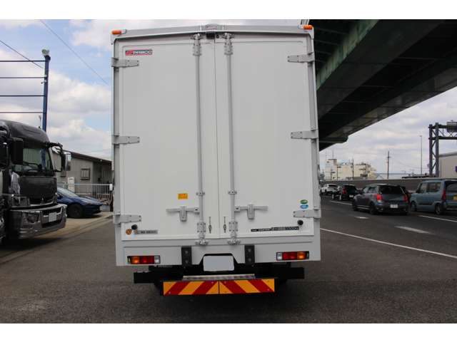 Mitsubishi Fuso Canter 5
