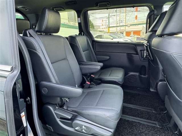 Toyota Esquire 12