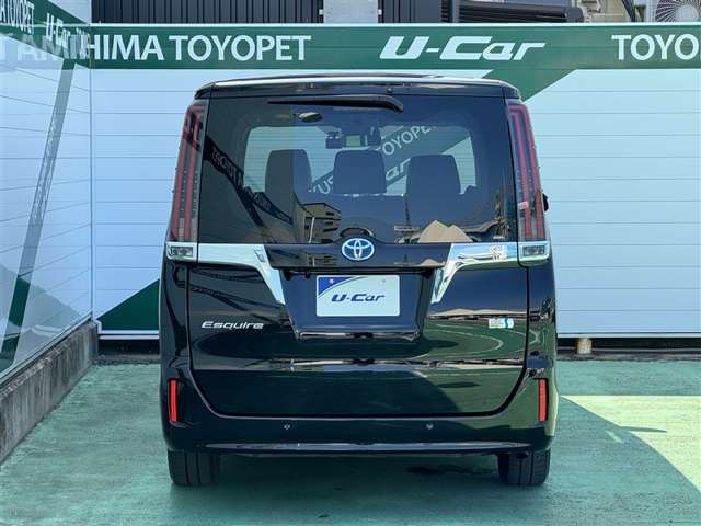 Toyota Esquire 9
