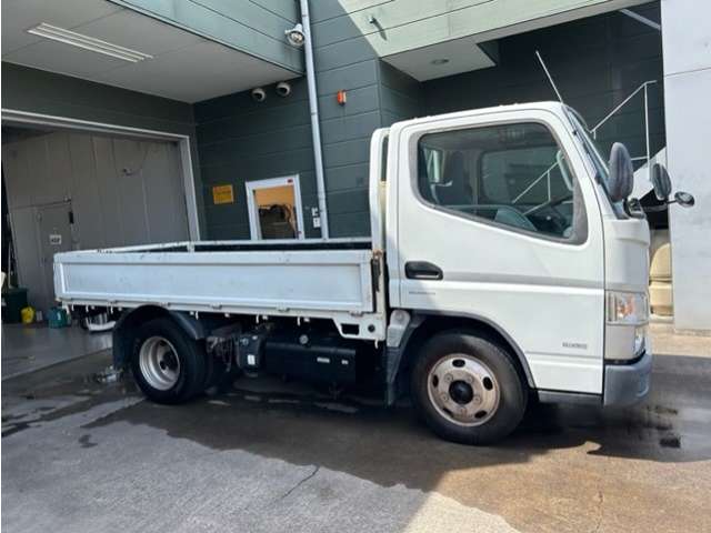 Mitsubishi Fuso Canter 4