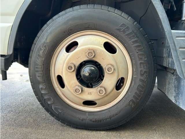 Mitsubishi Fuso Canter 8