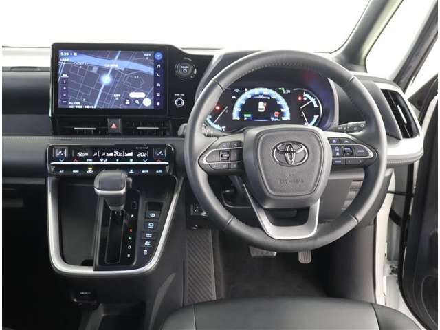 Toyota Noah 4