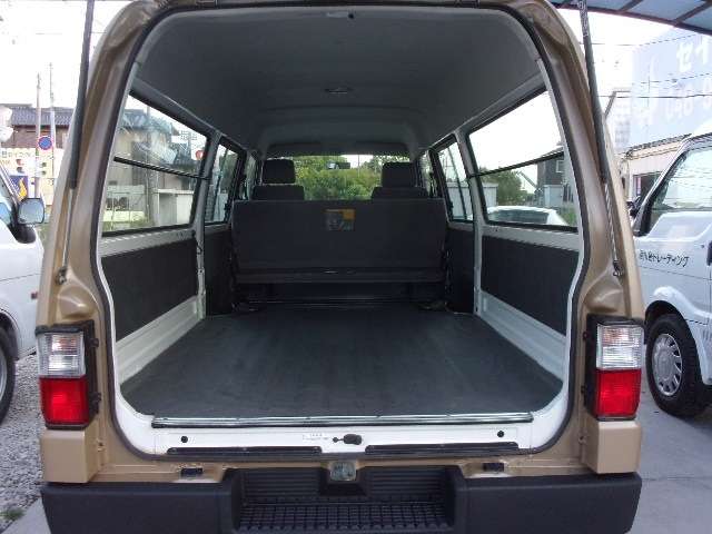 Mitsubishi デリカカーゴ 2